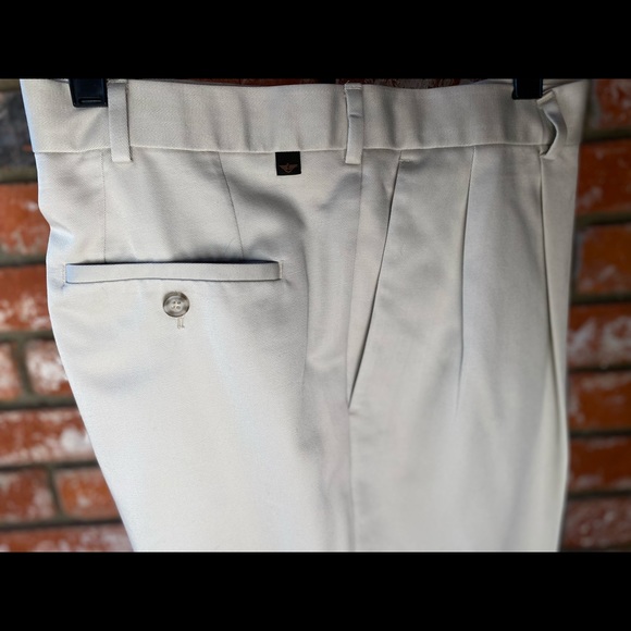 Dockers Premium Never Iron pants - Picture 3 of 8